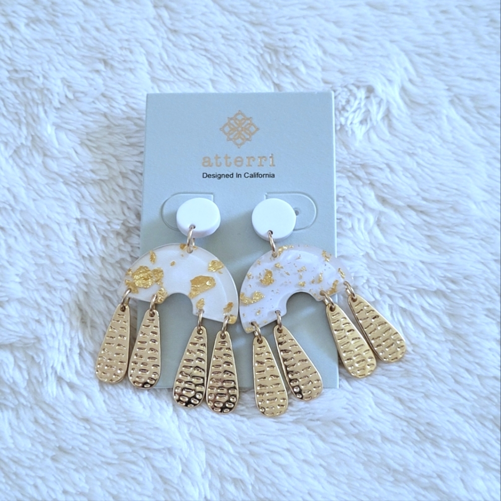 Atterri🛬 Gold💛 Plated Chandelier Style Earrings - NWT